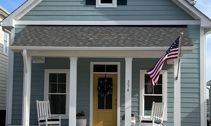 Morehead City House | New Beaufort home at Beau Coast Retreat for ultimate comfort and fun!