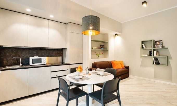 Saragozza-Porto Apartment | New, bright and comfortable apartment near the Ospedale Maggiore and just a few minutes drive from the historic center of Bologna.The neighborhood is full of restaurants, bars and supermarkets and pharmacy.Easily accessible from the motorway exit, it is