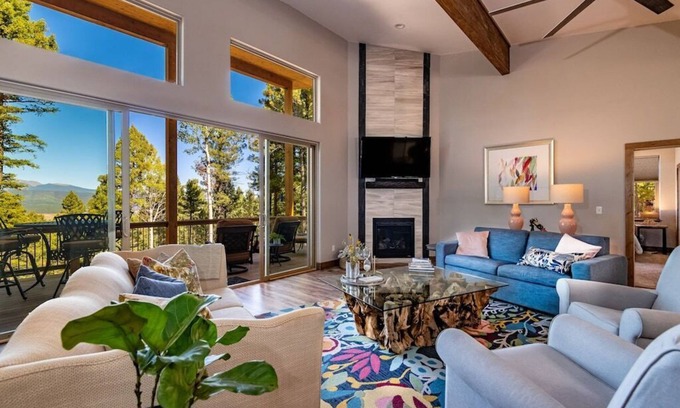 Angel Fire House | New build,3 king bedrms w/bathrm, gourmet kitchen, gorgeous views, quiet area
