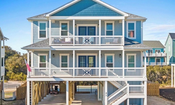 Sneads Ferry House | NEW BUILD-Luxury beach home w/ocean views 5 bdrm,npool, elevator, steps to beach
