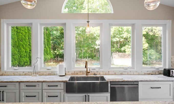 Saunderstown House | New Build, Private Beach, Central Air, Big Yard, Firepit, Wine Bar