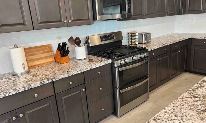 Roseville House | New built*corp/insurhousing*pet*close2shop*30+days