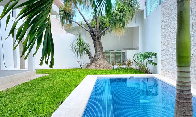 Colonia Independencia House | NEW Casa Downtown Cozumel 5BR 4BR with pool