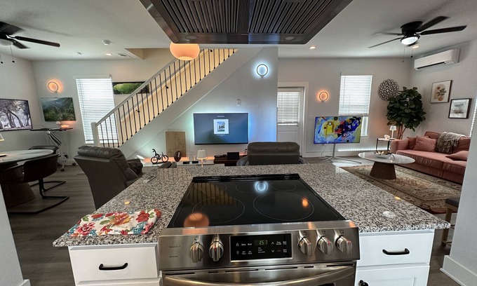 Fayetteville House | New Centennial Park luxury Smart Home w e-bikes