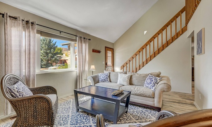 Northwest Colorado Springs House | NEW! Centrally located I Garden of the Gods I Pets