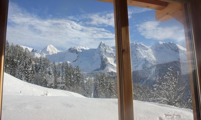 Le Grand-Bornand Ski Chalet | New chalet facing the Aravis, calm, sun