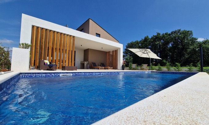 Sveti Petar u Sumi Villa | 🔅NEW!🔅 CHARMING VILLA WITH AMAZING SUNSET VIEW!Check in-check out any day!