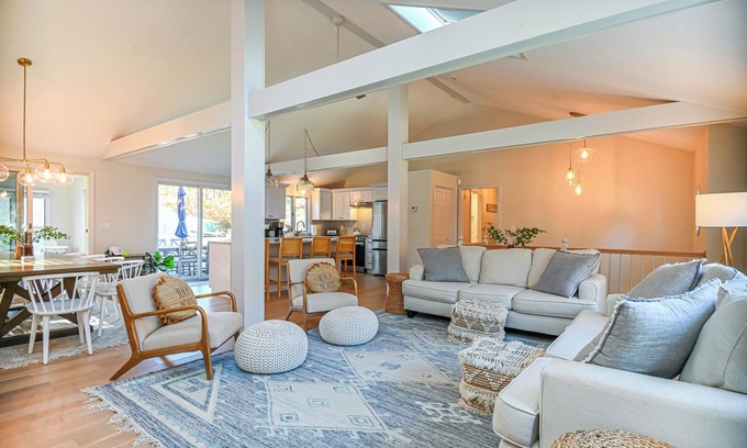 Ogunquit - Wells House | NEW! Completely renovated 6BR/3BA; 8-minute walk to Moody Beach