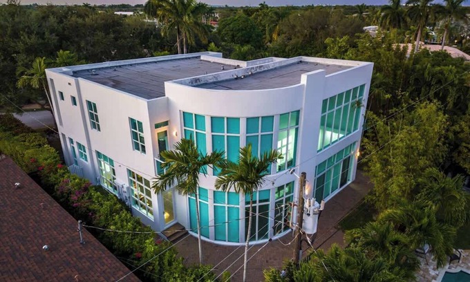 Fort Lauderdale House | New construction 2 story Villa jacuzzi pool luxury