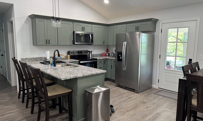 Benton House | New construction 3-bedroom home less than 1 mile from Kentucky Lake