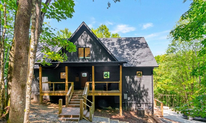 Banner Elk Cabin | New Construction Beech Blessings Cabin-Sleeps 16-Double Master Layout-3000 Sq Ft
