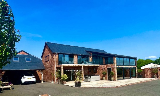 Hereford House | New Converted Barn