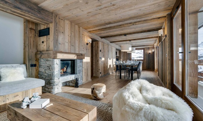 Les Almes Apartment | New, Cozy, and Bright Apartment in Tignes les Almes, Close to Ski Slopes and Shops
