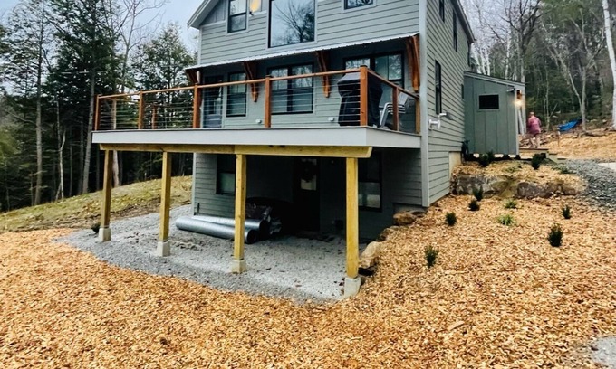 Campton Cabin | New Cozy Timber Frame Mountain Retreat- Waterville Estates