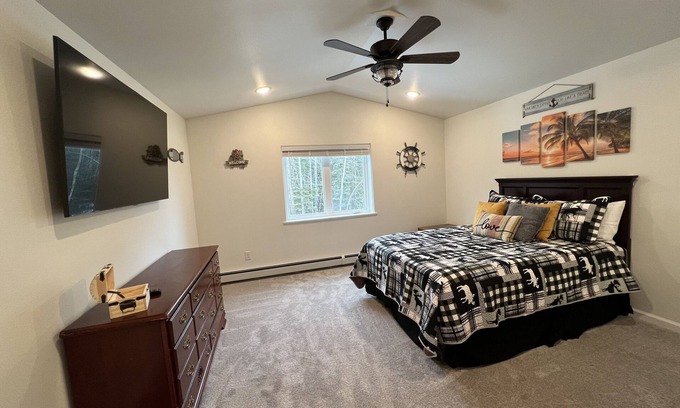 Badger Apartment | New cute clean 4plex w/game rm, centrally located between North Pole & Fairbanks