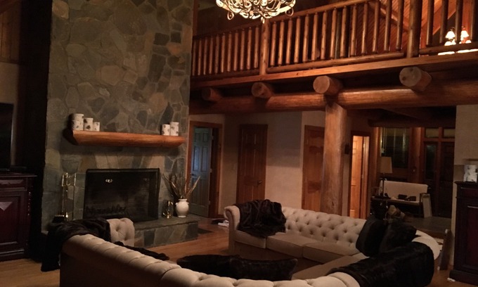 Franklin Cabin | NEW Designer Log Cabin, Ridge Top Views, Highlands & MORE