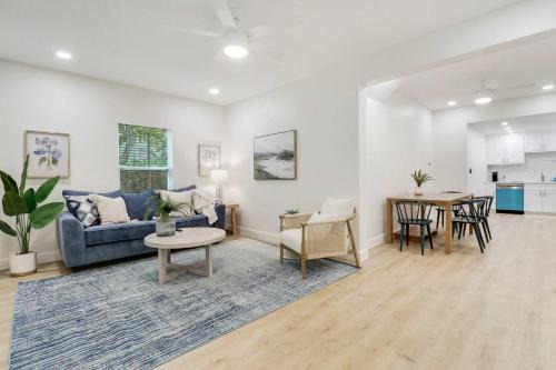 Stuart Apartment | New Downtown Cottage on Camden #1
