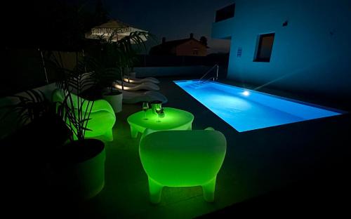 Mali Maj Apartment | New exclusive apartment Green Horizon with garden, hot tub and private pool near the sea