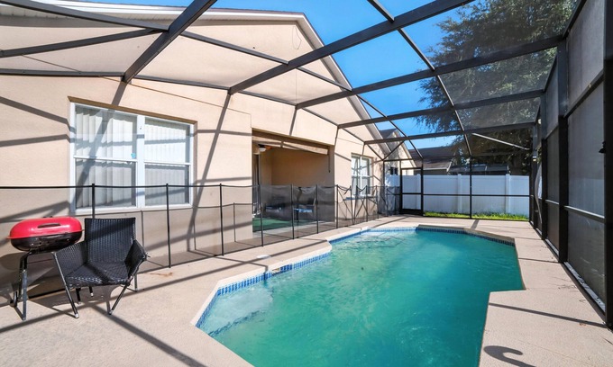 Sunset Ridge Villa | NEW! Family Retreat with Private Pool near Disney!