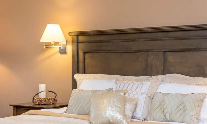 Sidney Condo | New gorgeous Sidney Miraloma