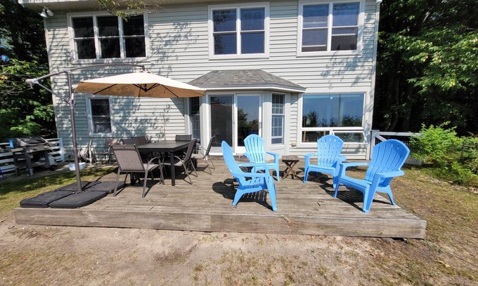 Frankfort House | New! Great Lakes Getaway - incredible Lakefront Location! Walk to beach and downtown!