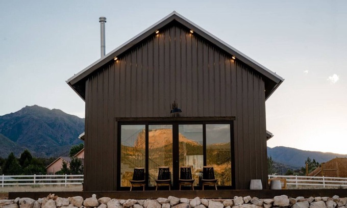 New Harmony House | New Harmony Astoa Etxea: MTR