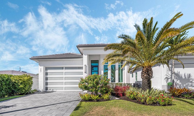 Naples Park House | New high end luxury home located in Naples Park! A true taste of upscale living!