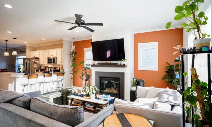 Greenville House | NEW Home 2Bed/2Bath+Office~7 min to DT [30 DAYS+]