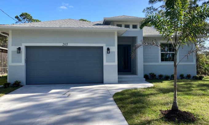 Rotonda Lakes House | New home with POOL in Rotonda West Discount is 3900 plus fees 1000 off May -Nov