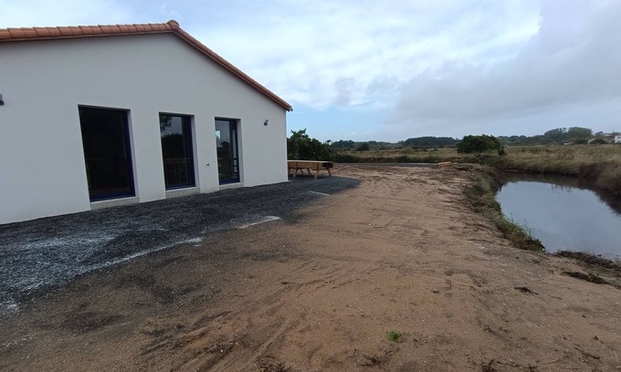 Olonne-sur-Mer House | New house for 14 people with view of the marshes near the sea with sauna for 4 people