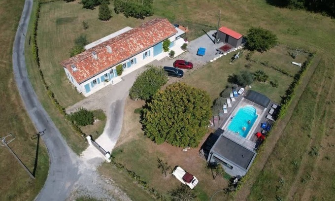 Chillac House | New house, relaxing countryside home with pool