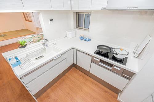 Sumida Apartment | New house Solamachi Tokyo 5 min walk, Asakusa 2 min away, direct airport access, great for families and groups