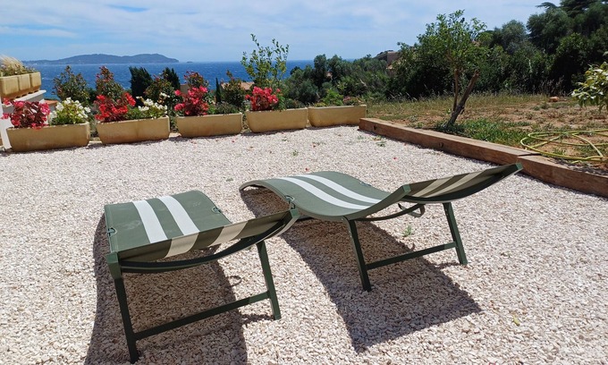 Carqueiranne House | New house with sea view, 5 minutes' walk from the Pradon beach.