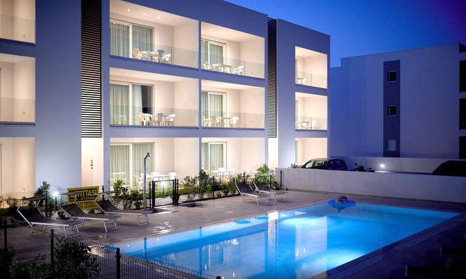 Faro Apartment | NEW in Jesolo with swimming pool, near the sea. Apartment 2