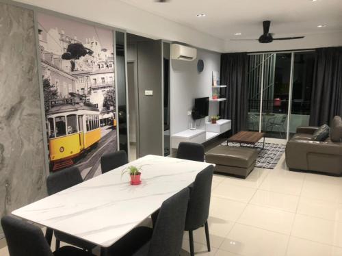 Kampung Kuchai Apartment | New Ipoh The Majestic Condo Homestay