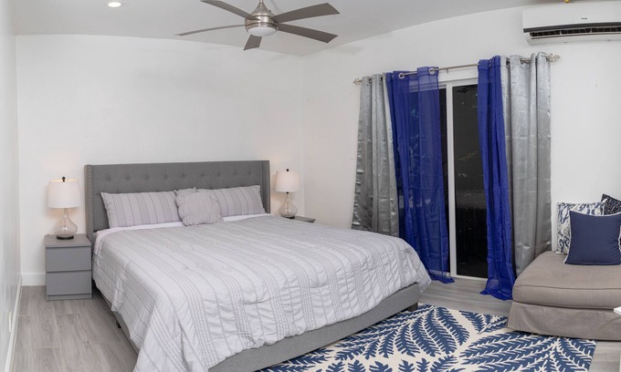 Westward Villas Subdivision Condo | NEW! KingBed-1AirMattress Suite Near BahaMar! 🥂
