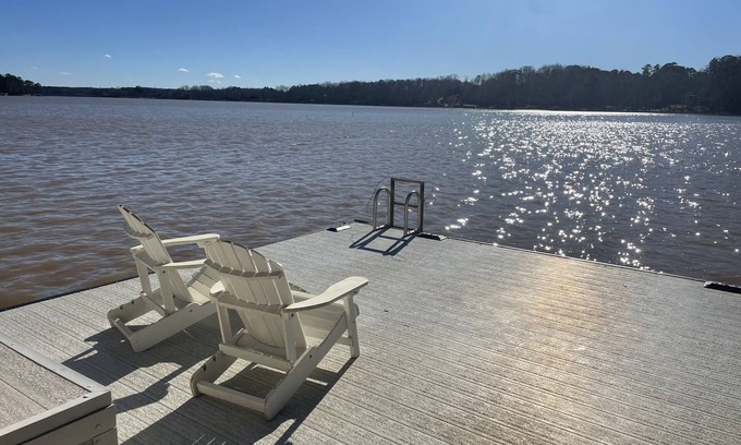 Lake Oconee House | NEW Lakefront Home on Lake Oconee! Big Views, Dock, Grill, Kayaks/SUPs, Firepit!