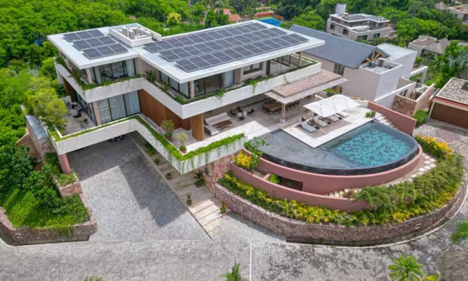 La Cruz de Huanacaxtle Villa | `New listing` Luxurious staffed villa in gated community