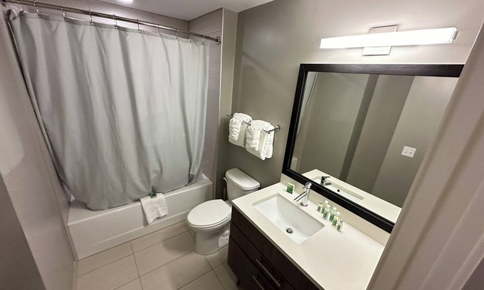 Navy Yard Apartment | NEW Listing 1-bedroom in Washington, DC, Riverfront