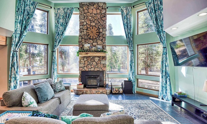 Leadville House | New Listing! 4BR - Hot Tub - Pets OK!