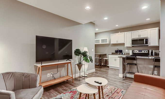 Stapleton House | New Listing! Central Park neighborhood - Vibrant Food Scene and Green Space