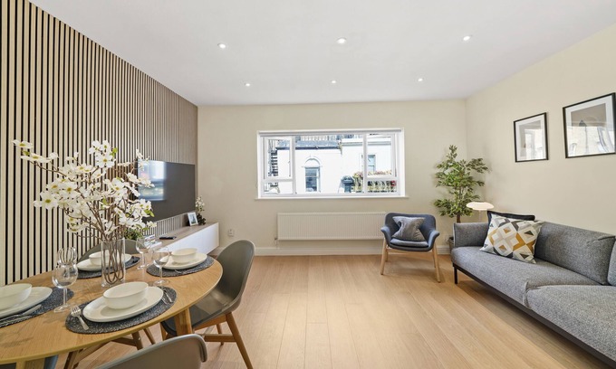 South Kensington Apartment | NEW LISTING! Excellent Location for Exploring London