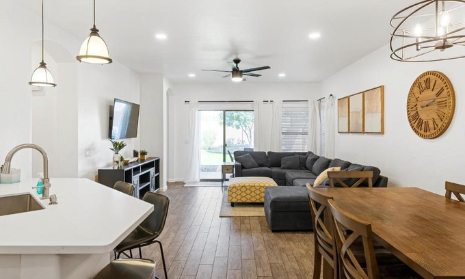 Villages At Queen Creek House | New Listing! Game Room, Putting Green, Minutes to Bell Bank Park