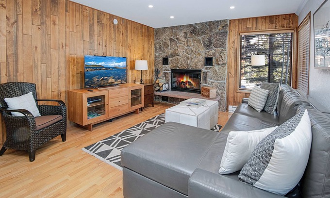 Vail House | New Listing! Ground Floor Unit | 10 mins to Vail | Tennis Courts