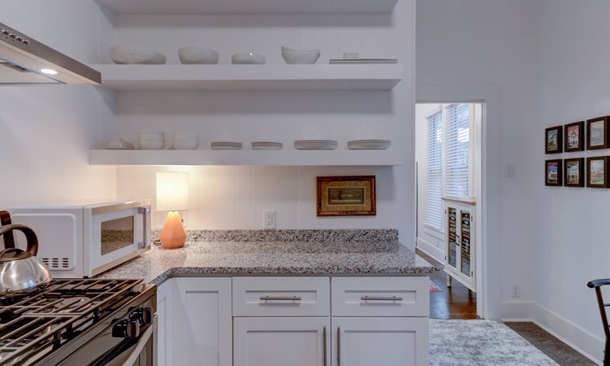 Hot Springs Cottage | NEW Listing in Downtown Hot Springs!