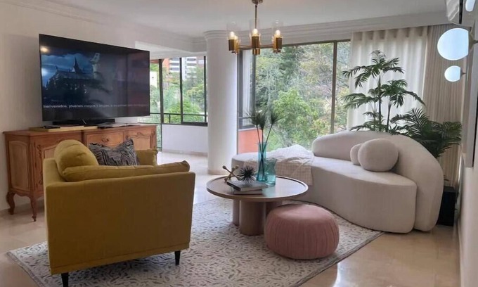 La Candelaria Apartment | NEW LISTING! Luxury & Comfort Apartment in El Poblado, Medellin.