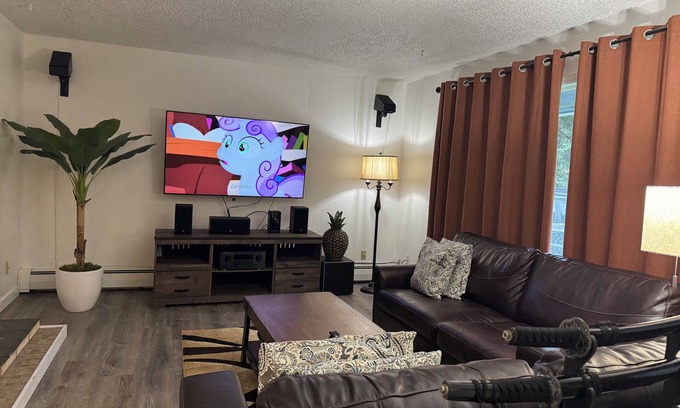 Mendenhall Valley House | New Listing Muir Totem Comfy Home in Juneau Valley