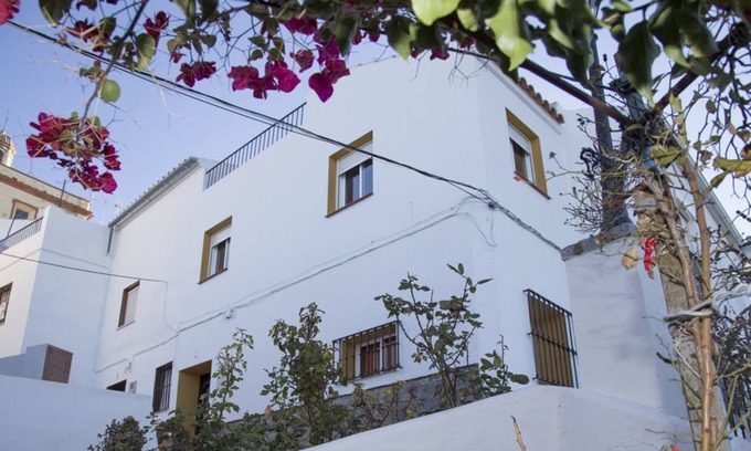 Olvera House | New Listing! Stunning 360° views, Rooftop Terrace, perfect for Nature Lovers!