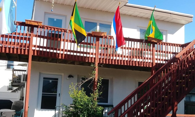 Wildwood Cottage | New Listing! Style Meets the Sea 1st floor living, 2 3br 1 ba