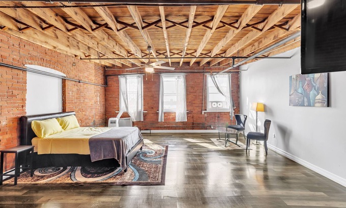 Detroit Apartment | NEW LISTING! Stylish Chic Retreat at Lafayette Lofts by RedAwning